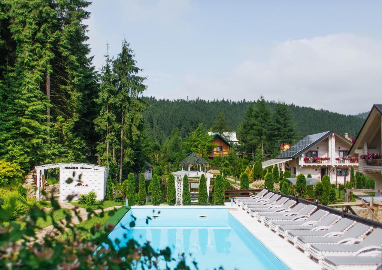 Hotel Vedmezhyi Dvir Буковел Екстериор снимка