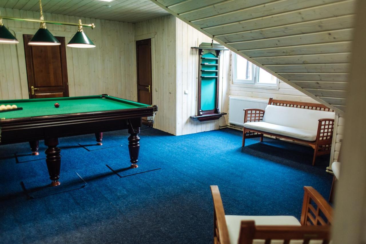 Hotel Vedmezhyi Dvir Буковел Екстериор снимка