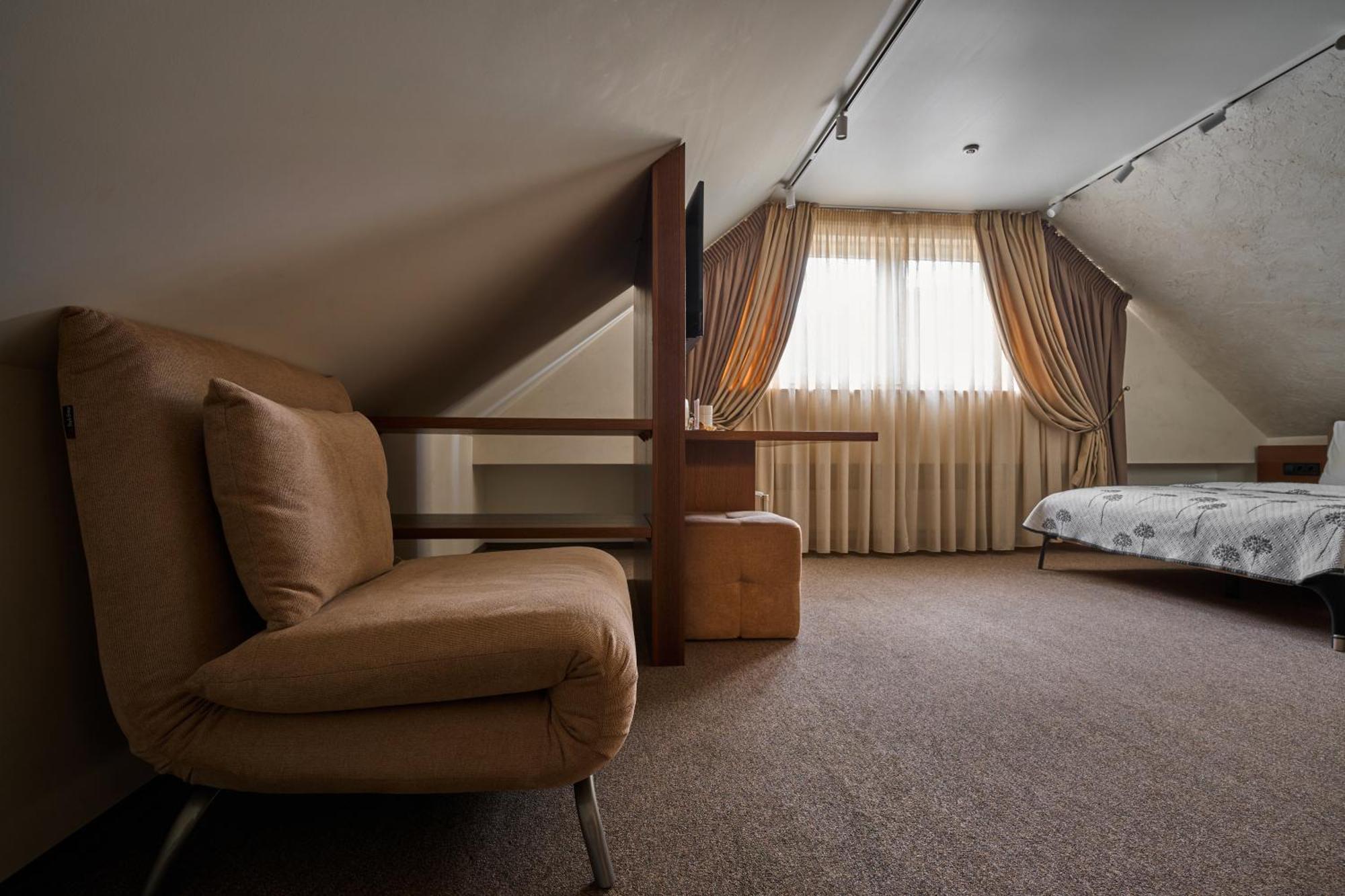 Hotel Vedmezhyi Dvir Буковел Екстериор снимка