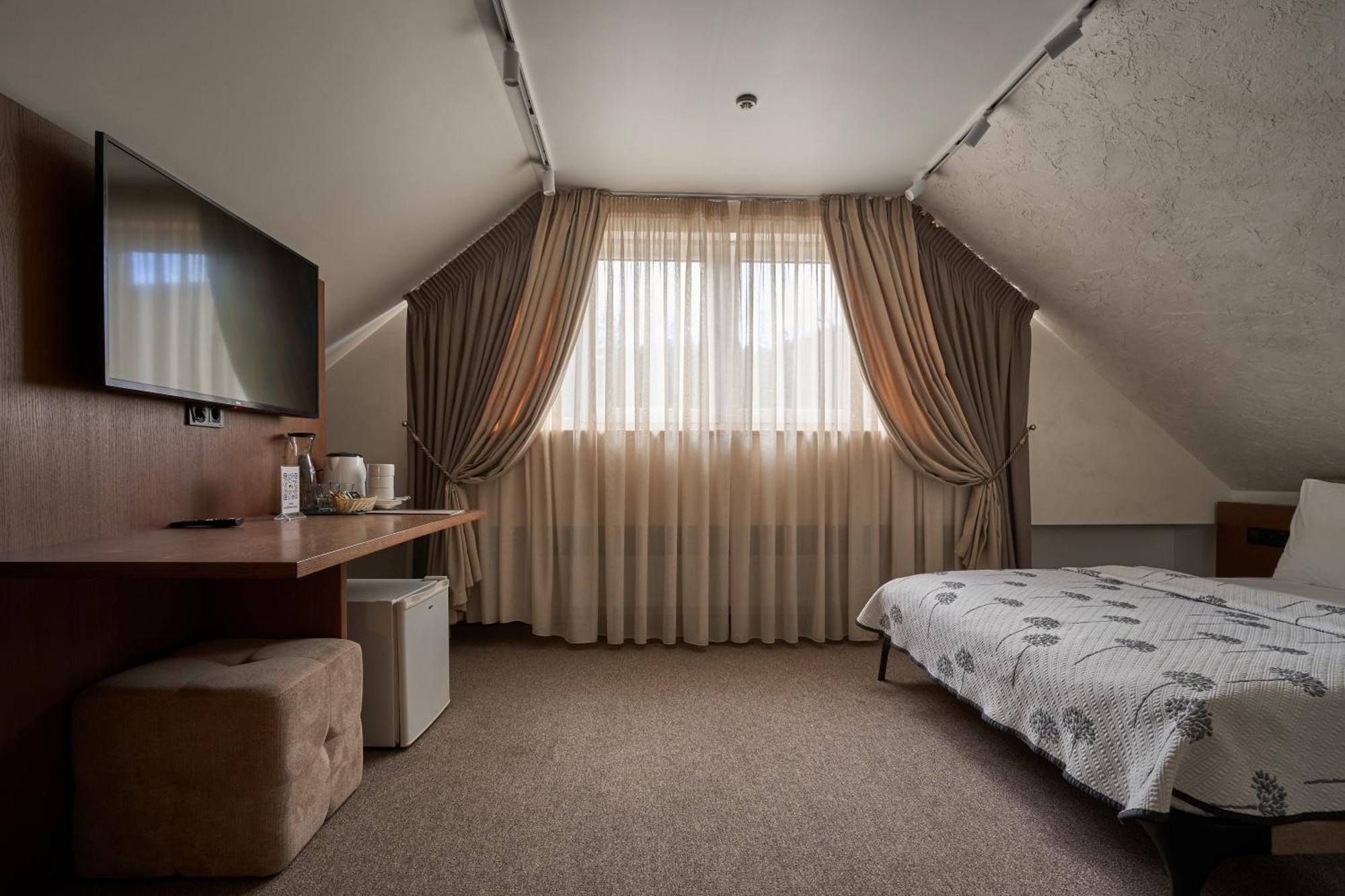 Hotel Vedmezhyi Dvir Буковел Екстериор снимка