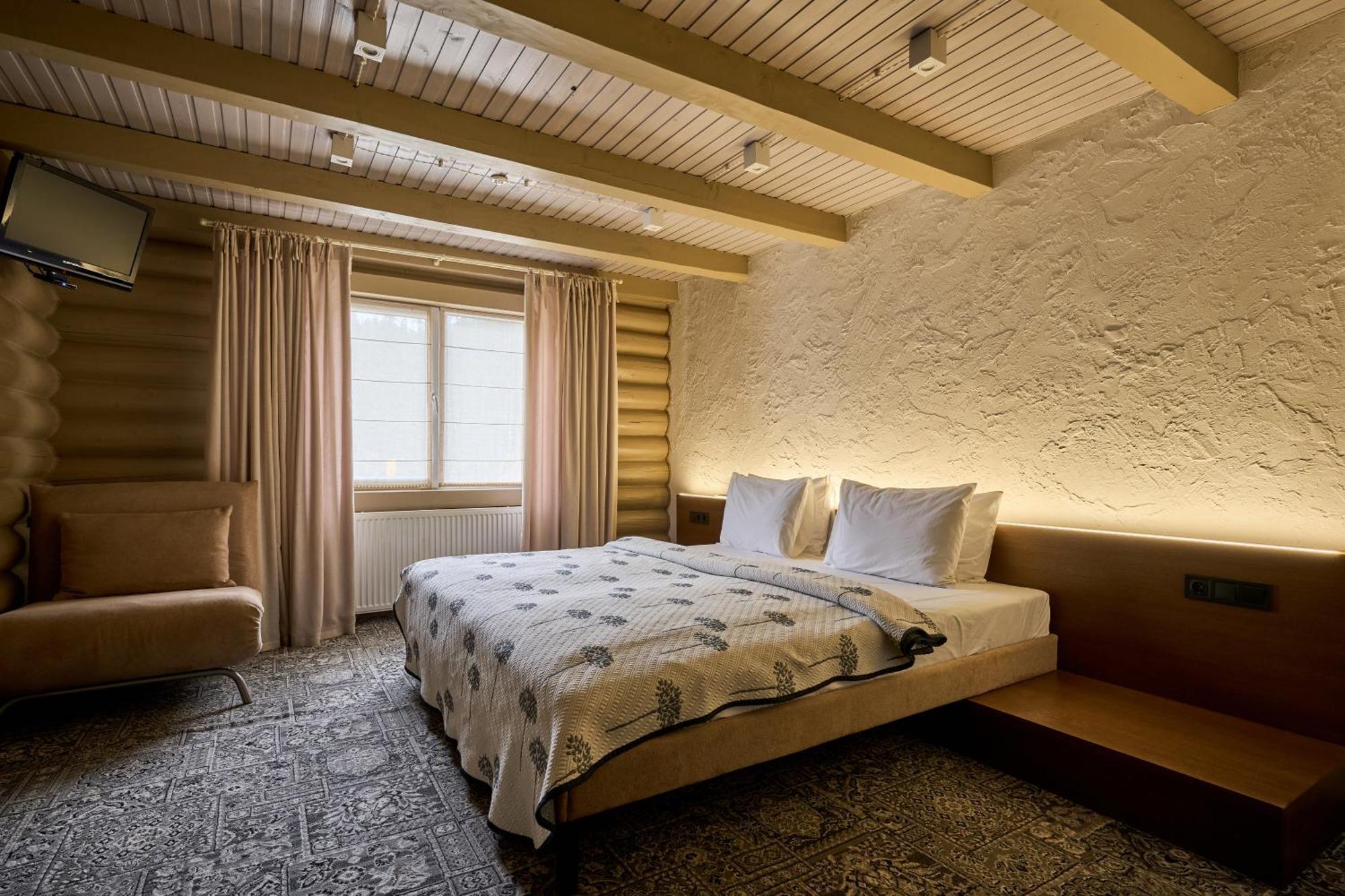 Hotel Vedmezhyi Dvir Буковел Екстериор снимка