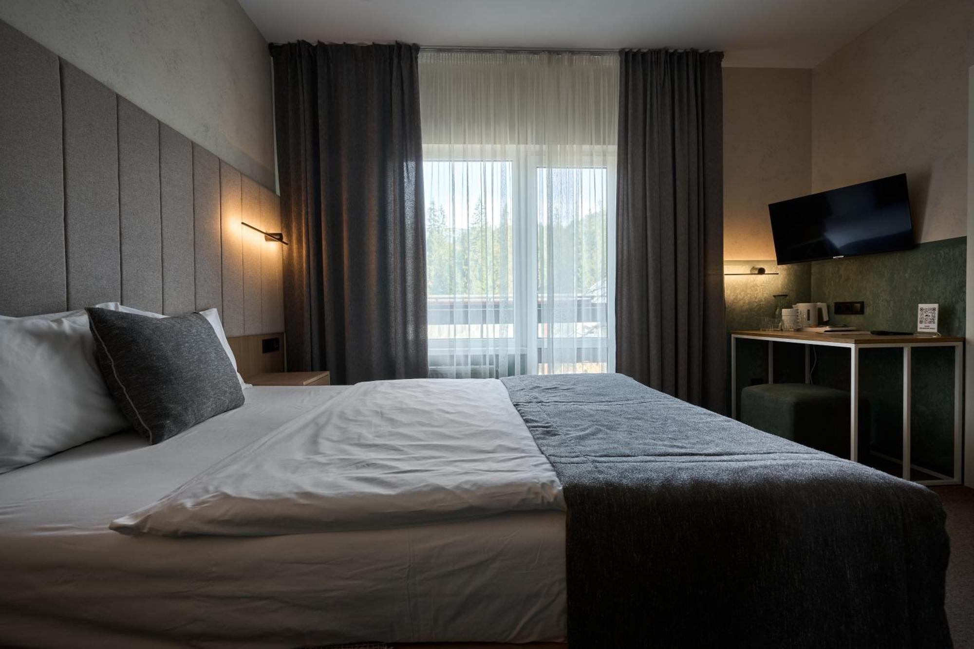 Hotel Vedmezhyi Dvir Буковел Екстериор снимка